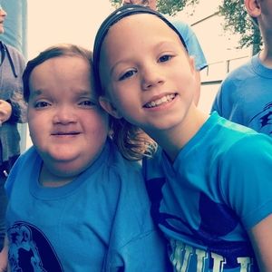 Meet your Posher, Lara